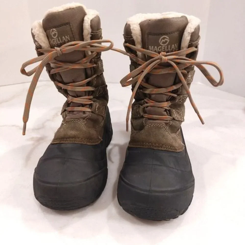 Magellan Outdoors Camo Duck Boots Unisex Youth 2 Lined Hiking Camping Snow Water